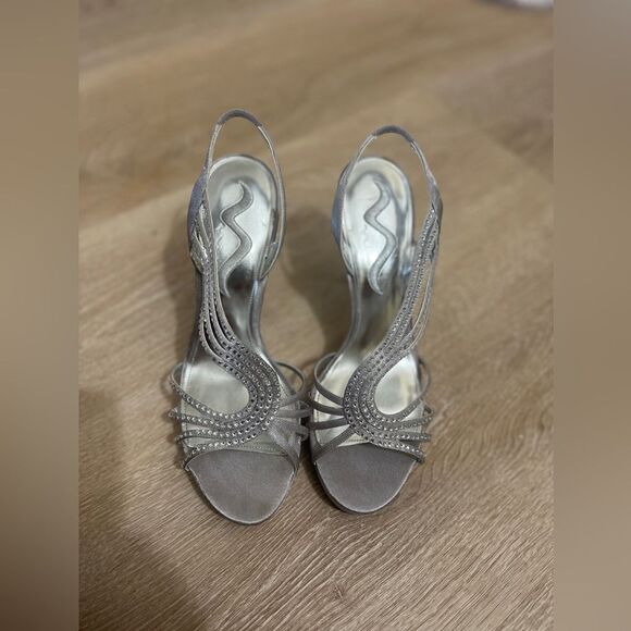 Nina Metallic Silver strappy dress heels size 9 - Picture 1 of 10